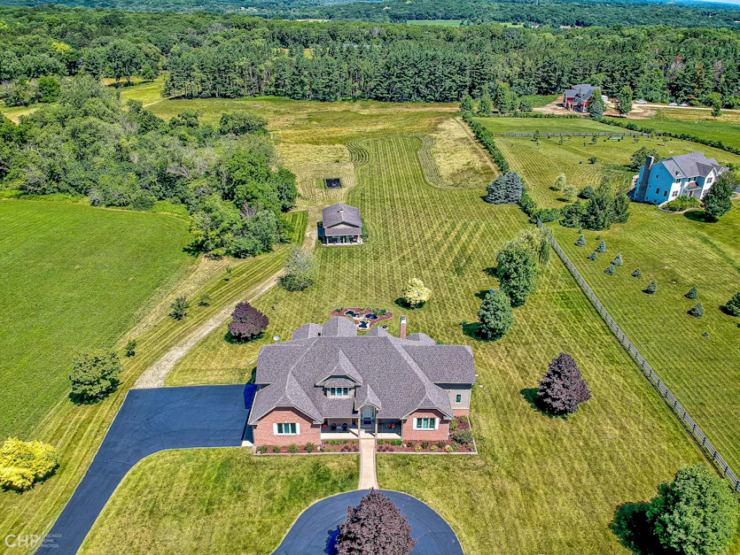 8720 Mason Hill Road, Woodstock, IL 60098, Presented by Matt Melull, Coldwell Banker Realty